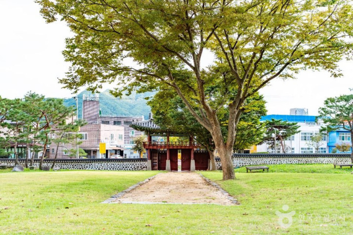 온주아문 및 동헌 여행 추천 - 메고지고