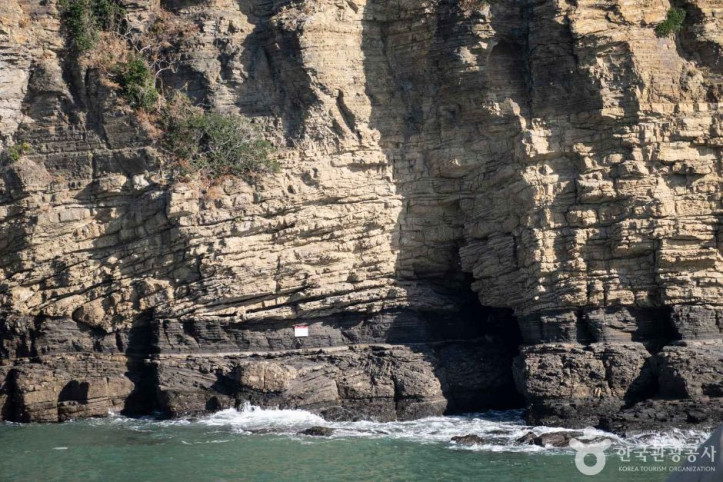 채석강_(전북_서해안_국가지질공원)_6_공공1유형.jpg