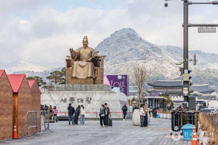 세종대왕 동상 여행 추천 - 메고지고