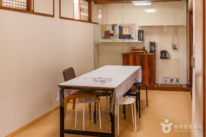 북촌전통공예체험관_3_공공1유형.jpg