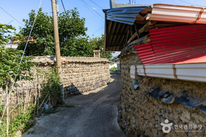 강진_병영마을_옛_담장_2_공공1유형.jpg