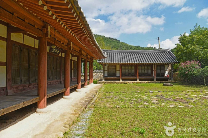 봉암서원_(장성)_3_공공3유형.JPG