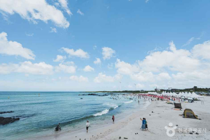 김녕성세기해변_(김녕해수욕장)_3_공공1유형.jpg