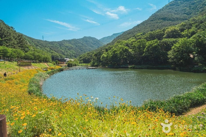 진밭골산림공원 여행 추천 - 메고지고