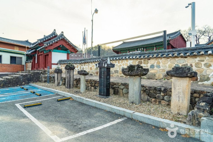 옥과향교 여행 추천 - 메고지고