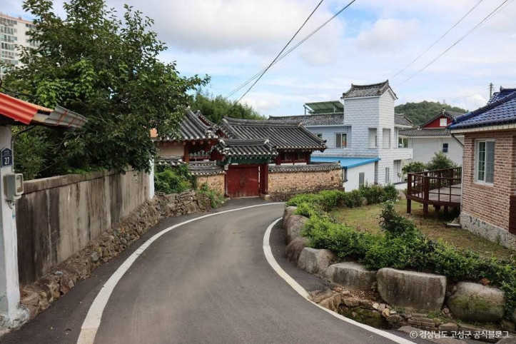 고성향교 여행 추천 - 메고지고