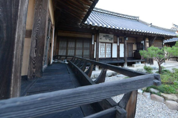 황산마을 여행 추천 - 메고지고