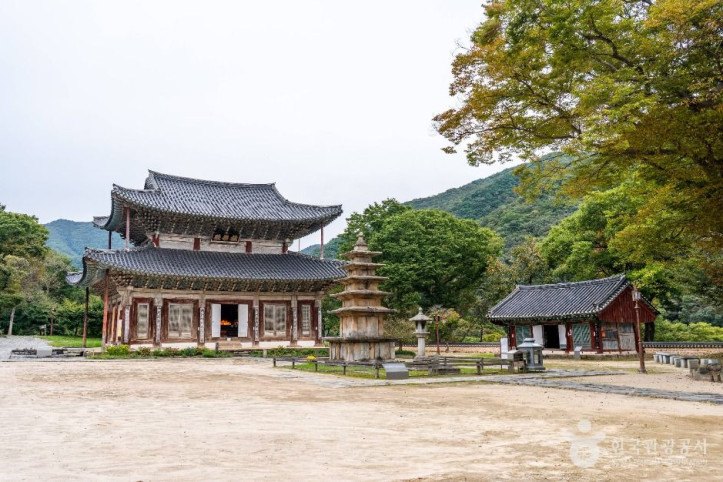 무량사(부여) 여행 추천 - 메고지고