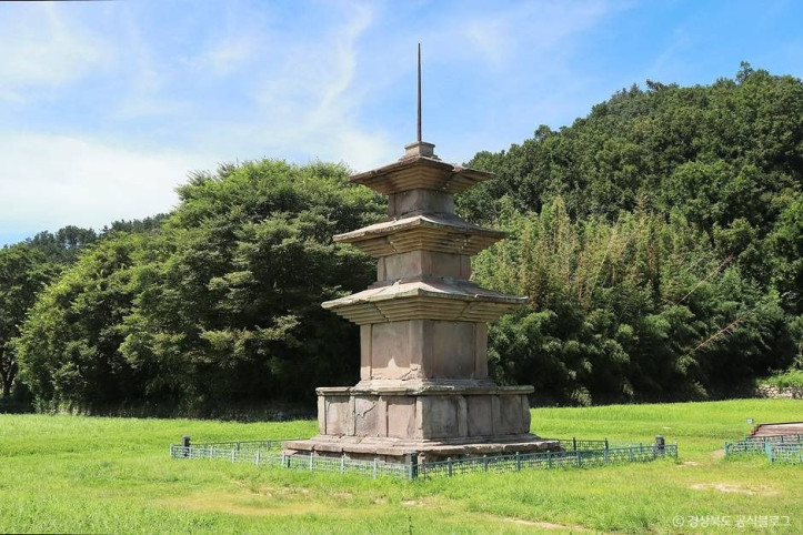 경주 감은사지 여행 추천 - 메고지고