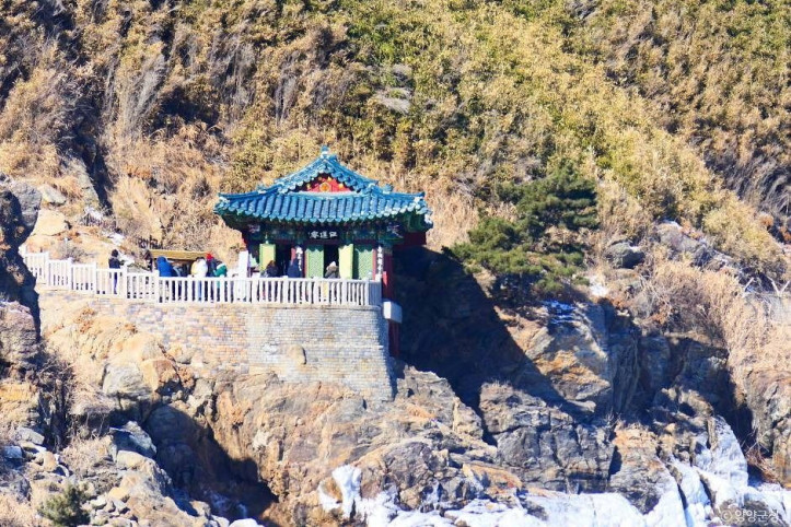 홍련암 여행 추천 - 메고지고