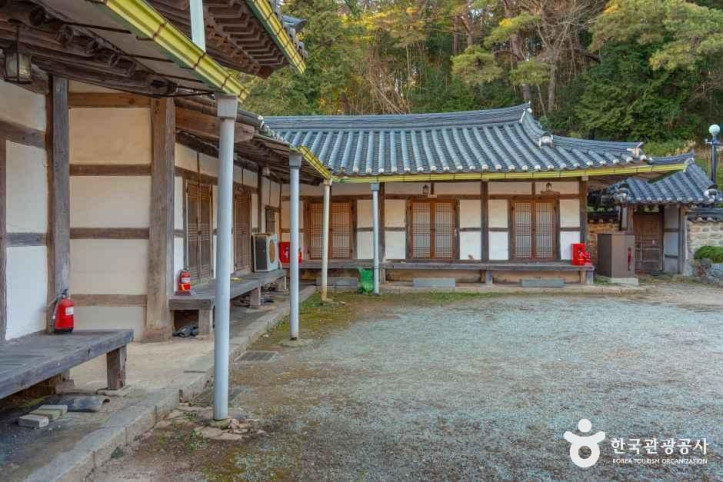 해남윤씨 영모당 여행 추천 - 메고지고