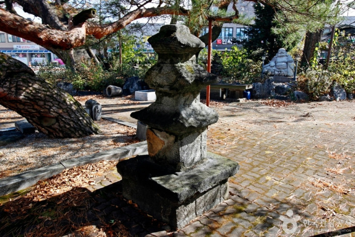 충주 단호사 삼층석탑 여행 추천 - 메고지고