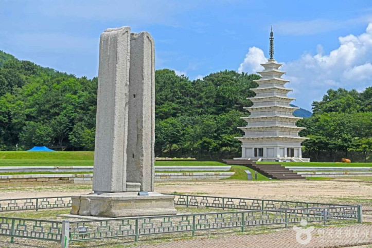 익산 미륵사지 당간지주 여행 추천 - 메고지고
