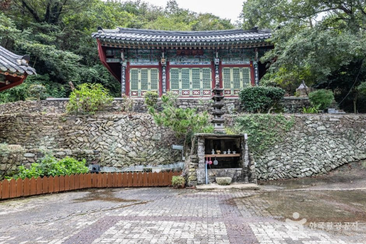 서산사(신안) 여행 추천 - 메고지고