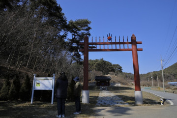 김좌진 장군 생가지 여행 추천 - 메고지고