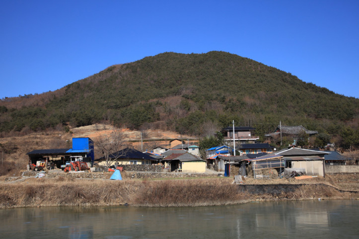 탑동마을 여행 추천 - 메고지고