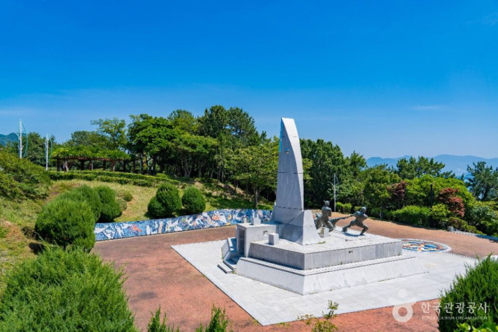돌산도 여행 추천 - 메고지고