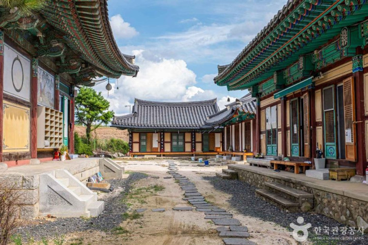 신흥사(영천) 여행 추천 - 메고지고