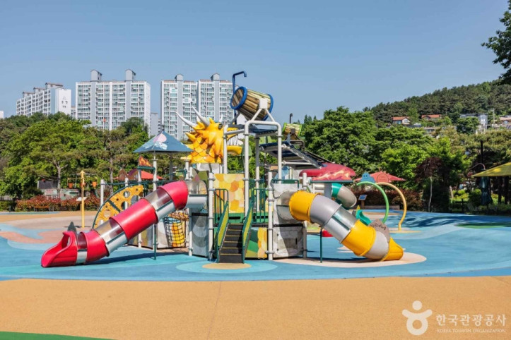금호못유원지 여행 추천 - 메고지고