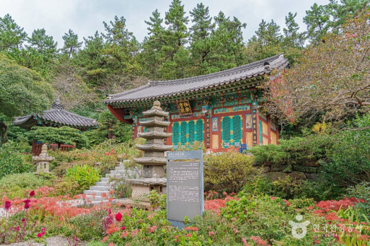 상만리오층석탑 여행 추천 - 메고지고
