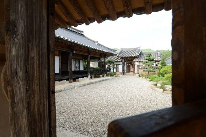 황산마을 여행 추천 - 메고지고