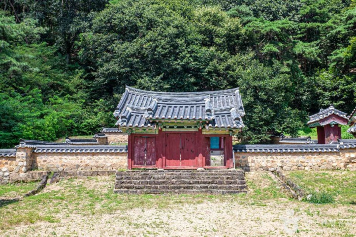 흥암서원 여행 추천 - 메고지고