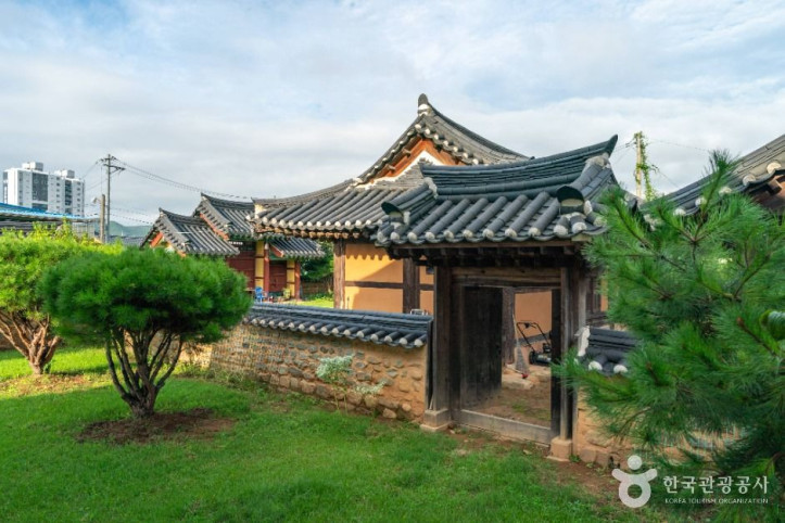 강양향교 여행 추천 - 메고지고