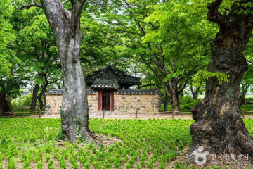 경주향교 여행 추천 - 메고지고