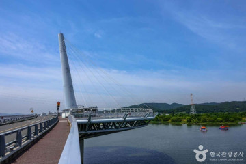디아크문화관 여행 추천 - 메고지고