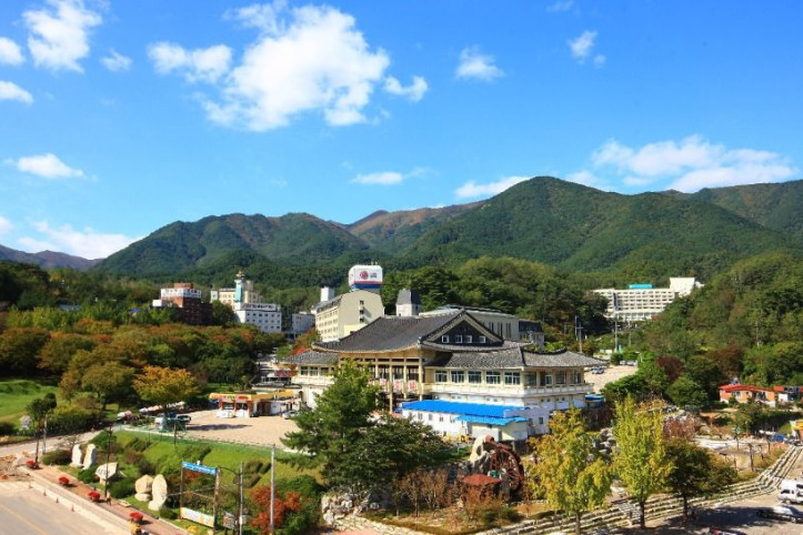 백암온천 관광특구 여행 추천 - 메고지고