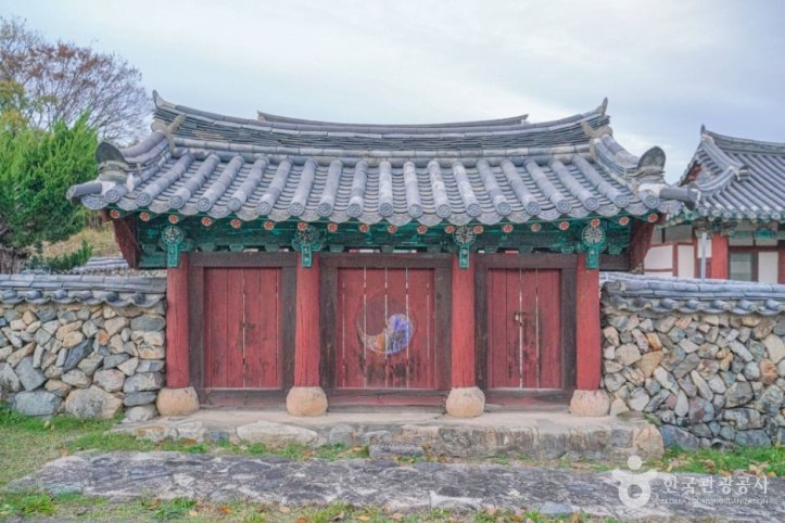 장기향교 여행 추천 - 메고지고