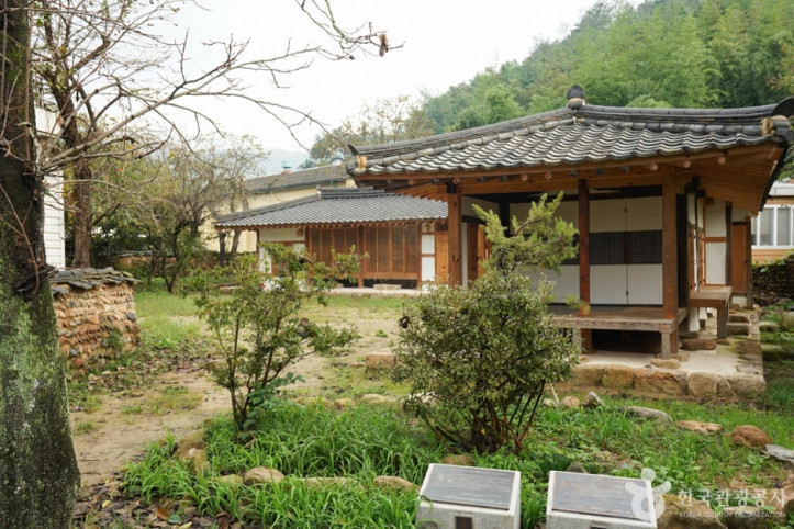 청도 이호우와 이영도 생가 여행 추천 - 메고지고