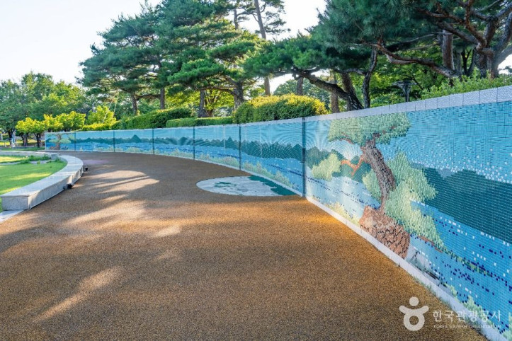 강변조각공원 여행 추천 - 메고지고