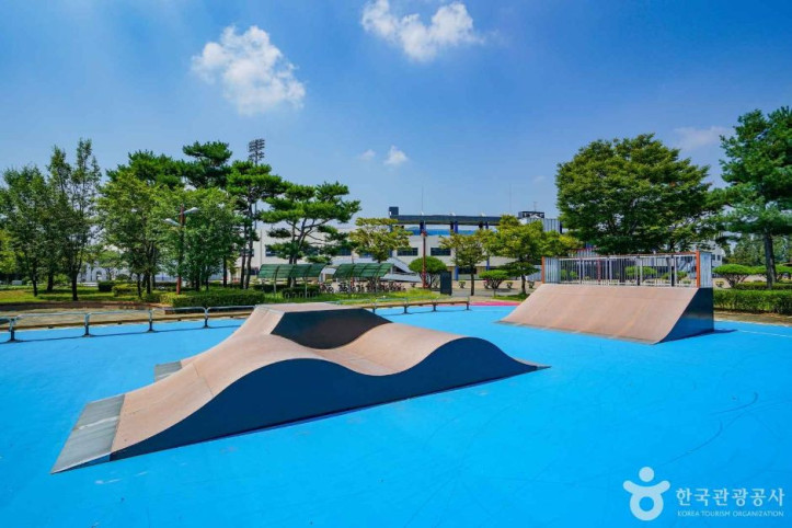 함주공원 여행 추천 - 메고지고