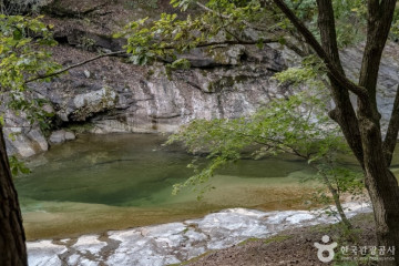 공작산 여행 추천 - 메고지고