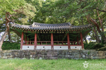 강주연못 여행 추천 - 메고지고