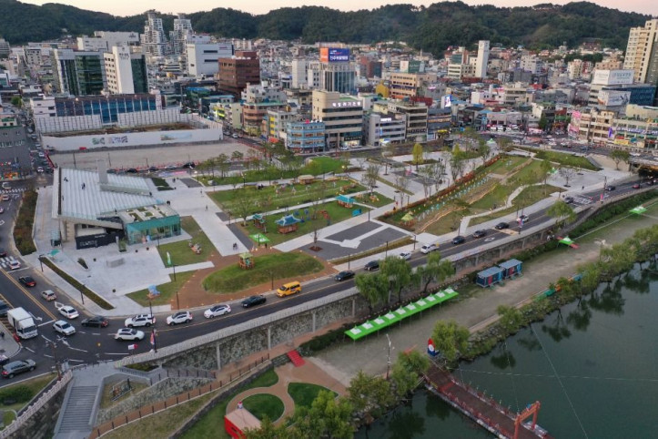 진주대첩 역사공원 여행 추천 - 메고지고