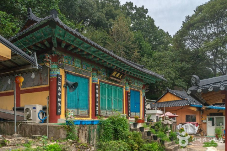봉학사(충주) 여행 추천 - 메고지고