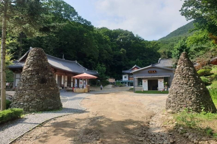 봉영사(남양주) 여행 추천 - 메고지고