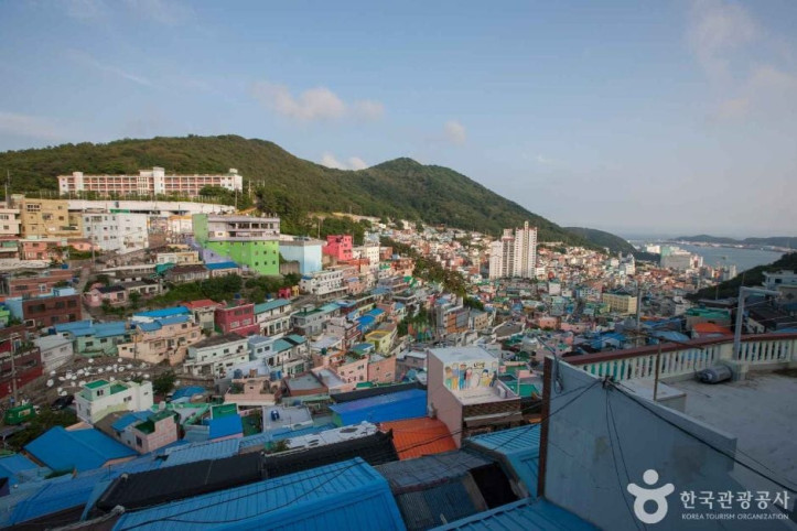 부산 감천문화마을 여행 추천 - 메고지고