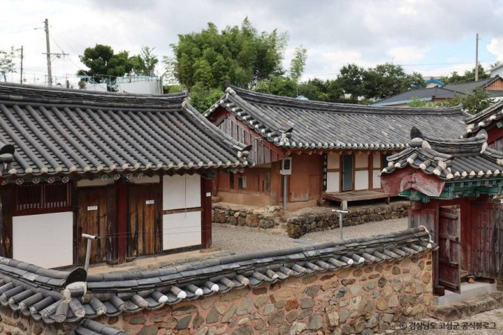 고성향교 여행 추천 - 메고지고