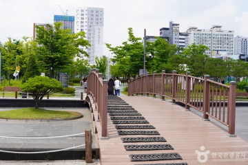 의정부 부대찌개거리 여행 추천 - 메고지고