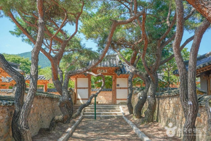 혜산서원 여행 추천 - 메고지고