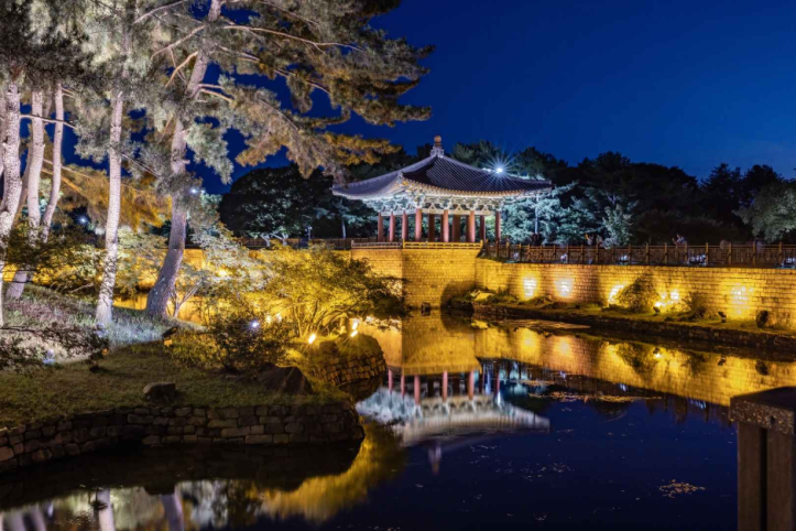 경주 동궁과 월지 여행 추천 - 메고지고