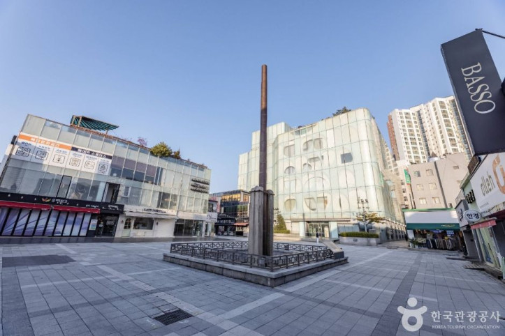 청주 용두사지 철당간 여행 추천 - 메고지고