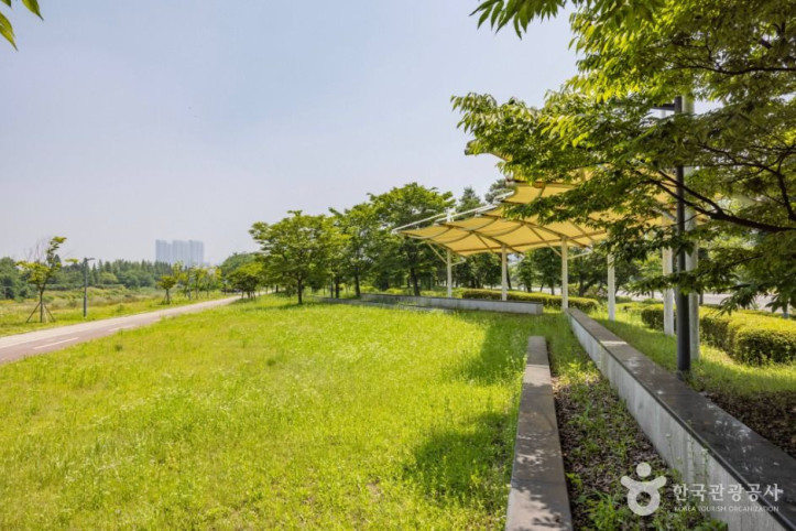늘푸른공원 여행 추천 - 메고지고
