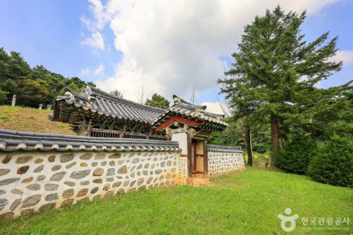 서흥김씨삼강정문 여행 추천 - 메고지고