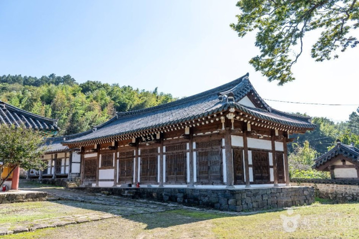 장성향교 여행 추천 - 메고지고