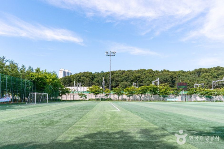 충장근린체육공원 여행 추천 - 메고지고