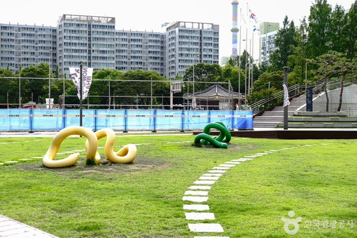 등나무근린공원 여행 추천 - 메고지고